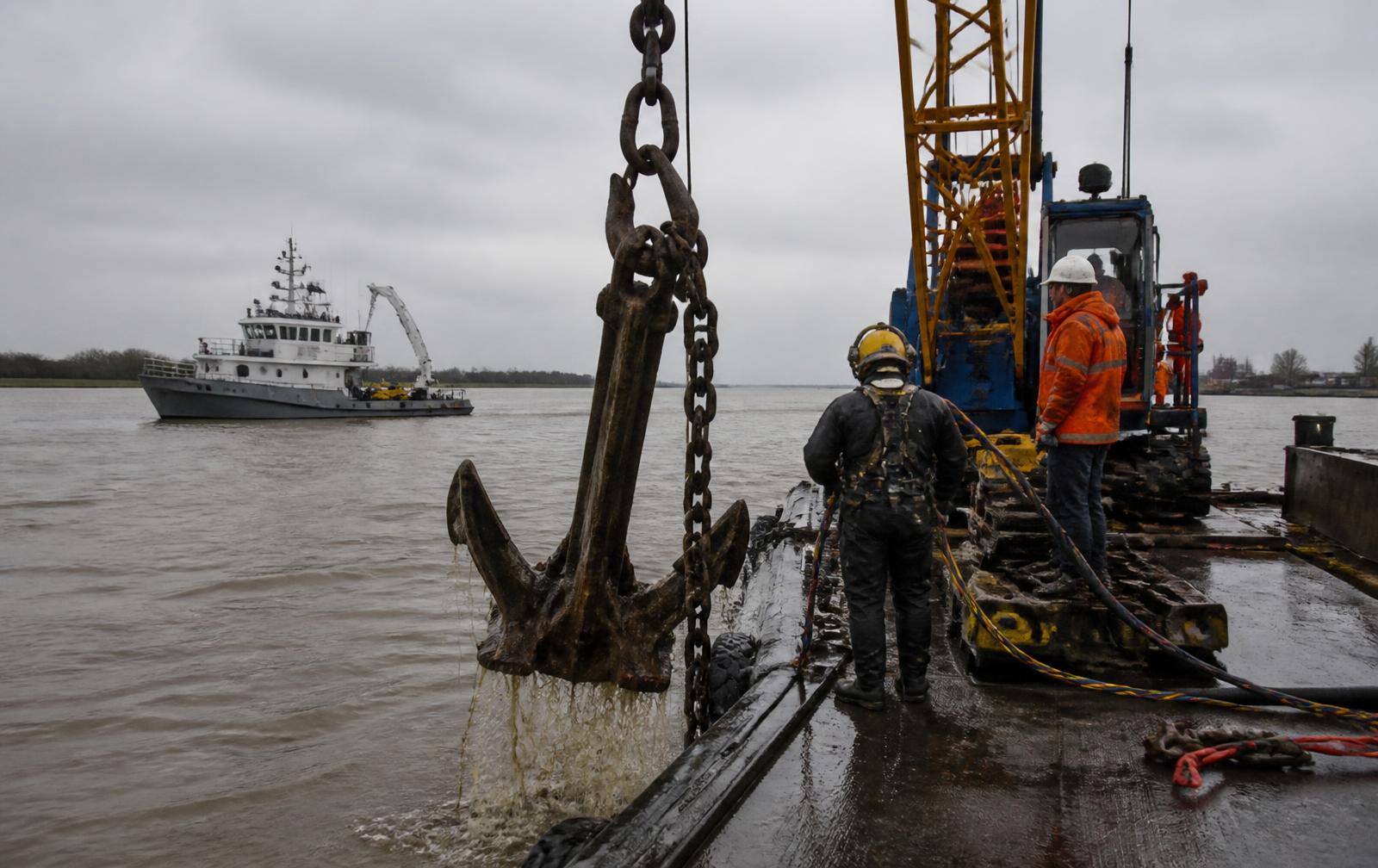 Anchor And Anchor Chain Recovery On The River Scheldt
